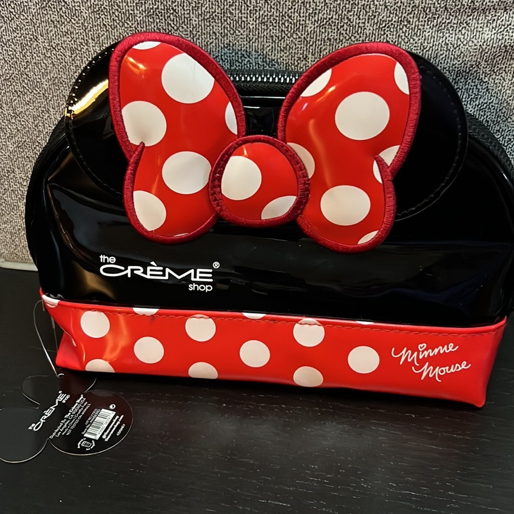 Disney x Creme Shop Minnie Mouse Bow Vinyl Travel Pouch Makeup Bag 🐭❤️🤍❤️